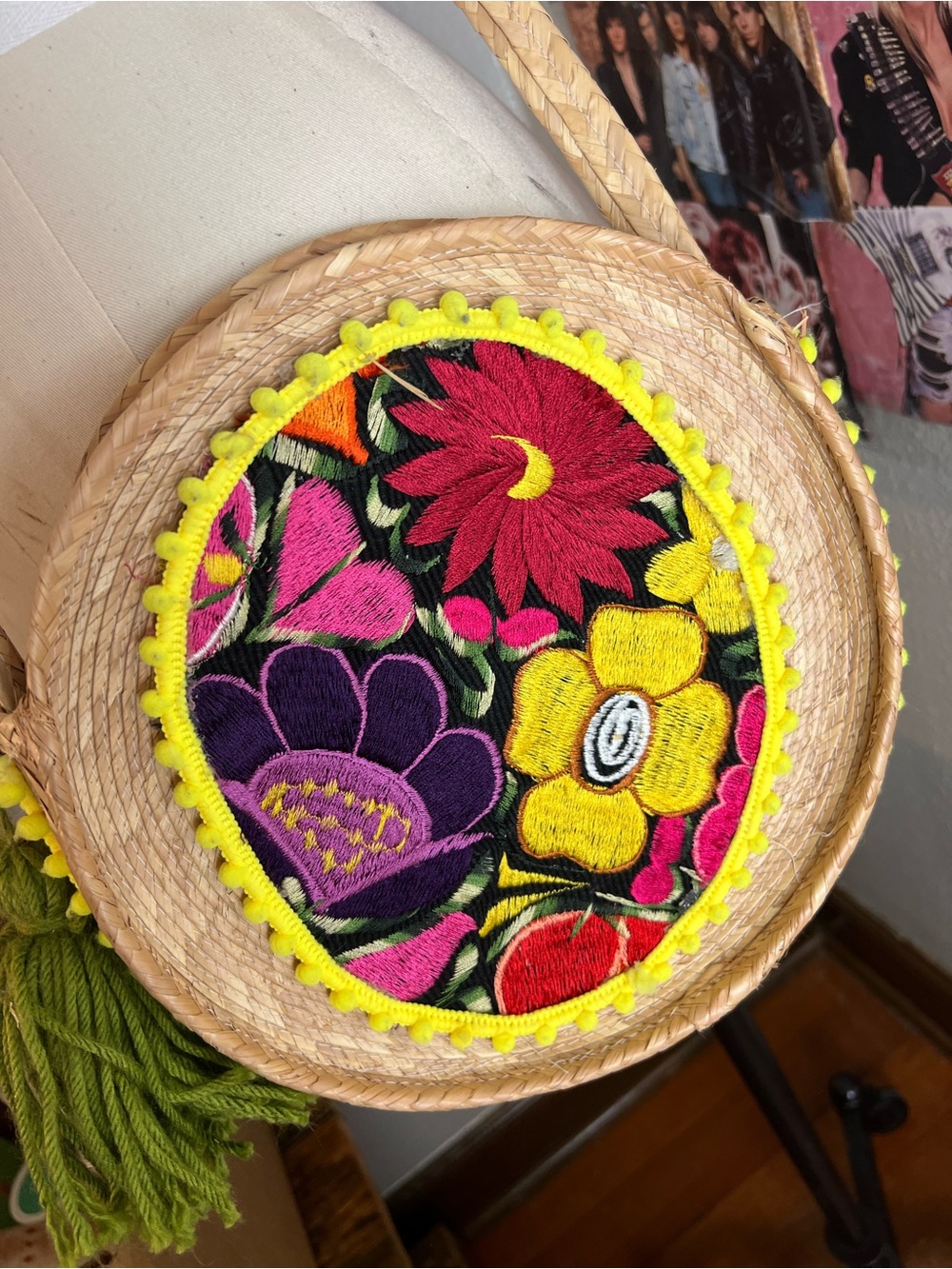 Source Unknown Round Handwoven Crossbody Bag in Green and Multicolor - Picture 3 of 3